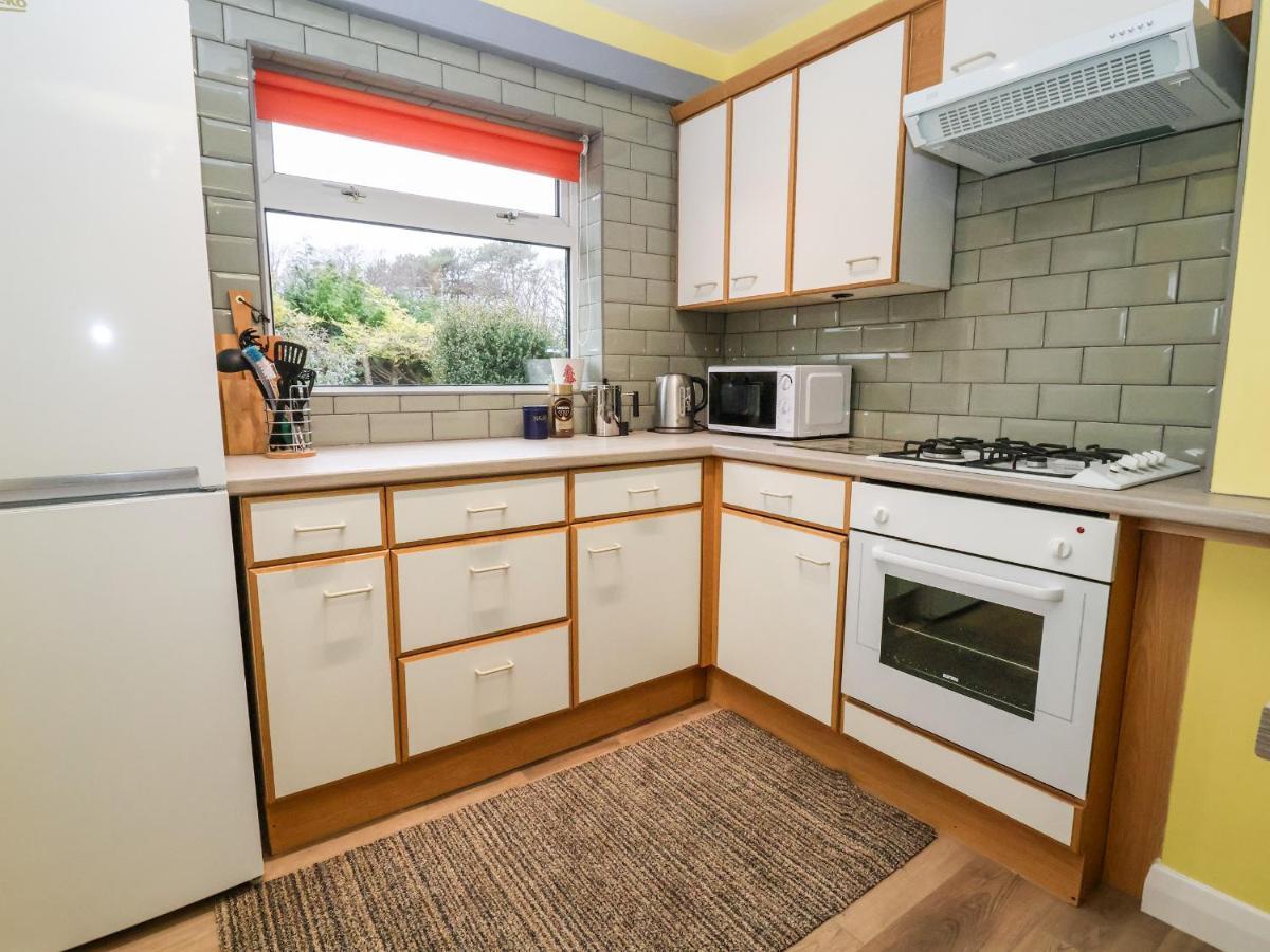 The Hollies Villa Престатин Екстериор снимка